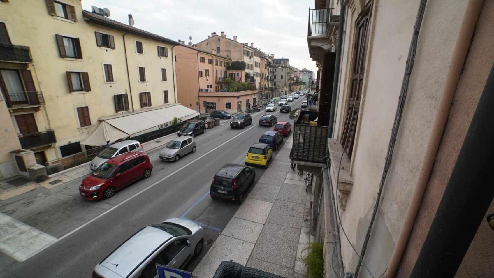 Destiny Home 2 Verona Piazza Isolo Kültér fotó